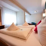 Отель & Richard Held 4*