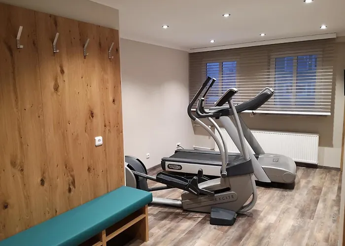 & Richard Held Ratisbona