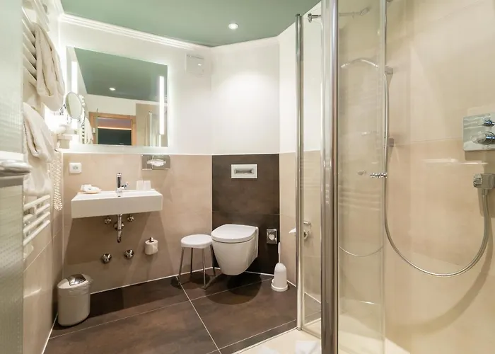 & Richard Held Hotel 4*