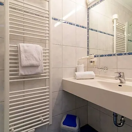 & Richard Held Hotel 4*