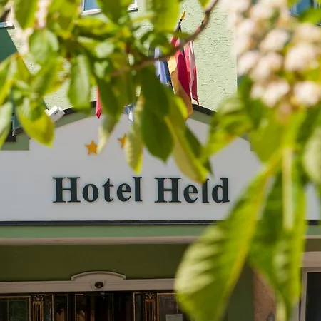 & Richard Held Hotel 4*