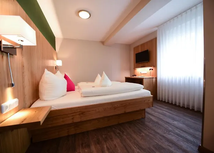 & Richard Held Regensburg