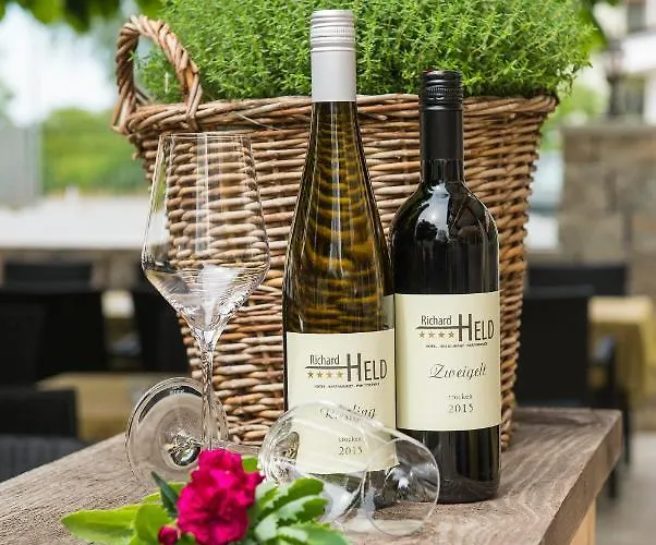 & Richard Held Szálloda 4*