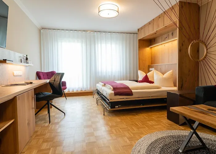 Szálloda & Richard Held 4*